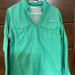 Women’s Columbia PFG shirt